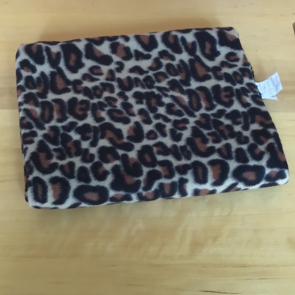 🍥Leopard throw